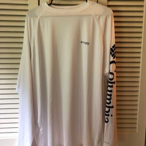 Columbia Performance Long Sleeve Shirt